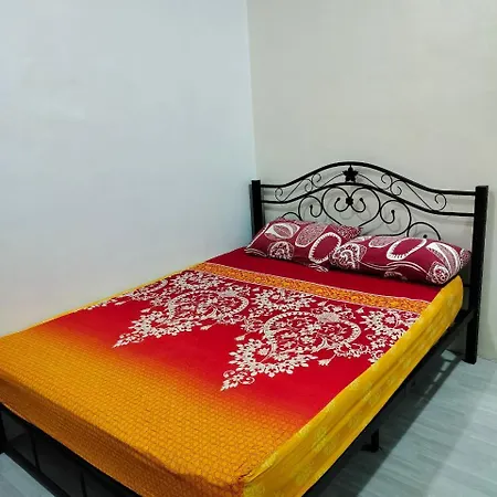 Embun Homestay Kemaman Chukai Exterior photo