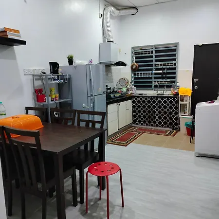 Embun Homestay Kemaman Chukai Exterior photo