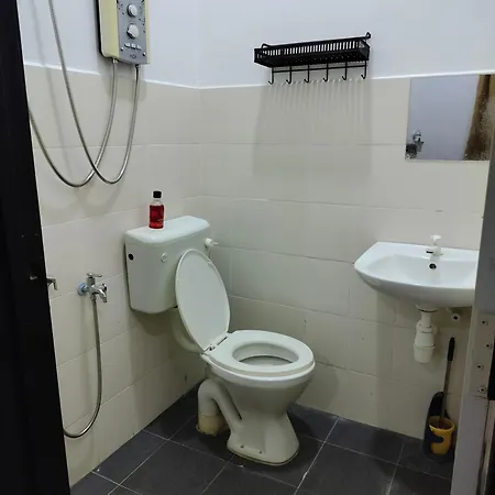Embun Homestay Kemaman Chukai Exterior photo